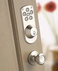State Locksmith Services Denver, CO 303-729-3952 - comm-01